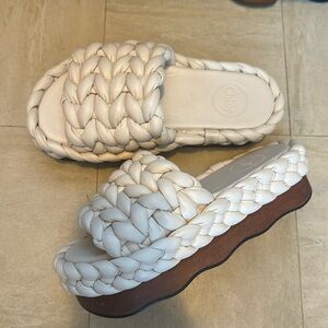 BRAND NEW CHLOE chunky clog slides